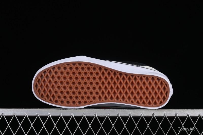 Vans Classics Knu Skool Retro Sneakers with Thick Tongue and Oversized Toe - VN0009QC02Y