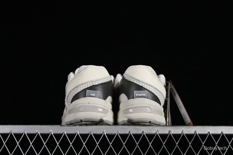 Asics Tiger GEL-1130 Low-Top Retro Running Shoes with GEL Cushioning and Ortholite Insole - 1201A982-200