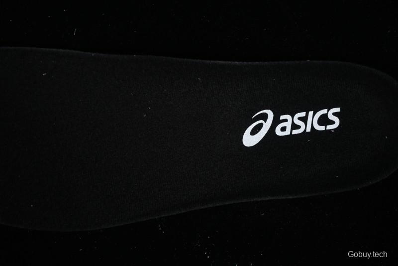 Asics Gel-Kayano 31 Running Shoes with Enhanced Cushion and Breathable Design - 1011B995-001